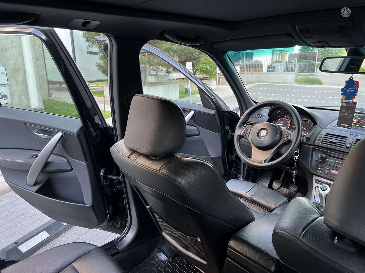 BMW X3, 2.0 l., off-road / crossover
