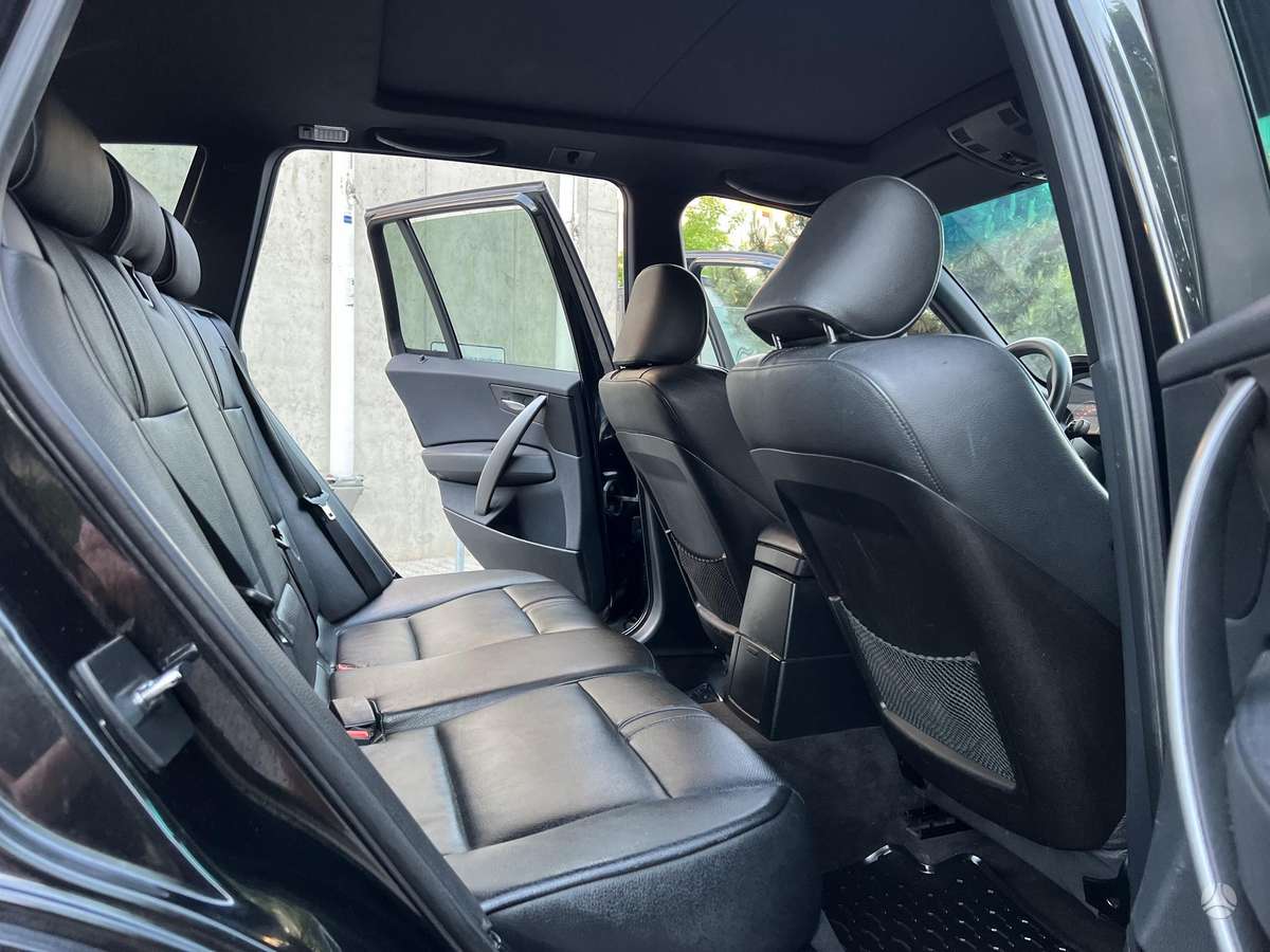 BMW X3, 2.0 l., off-road / crossover