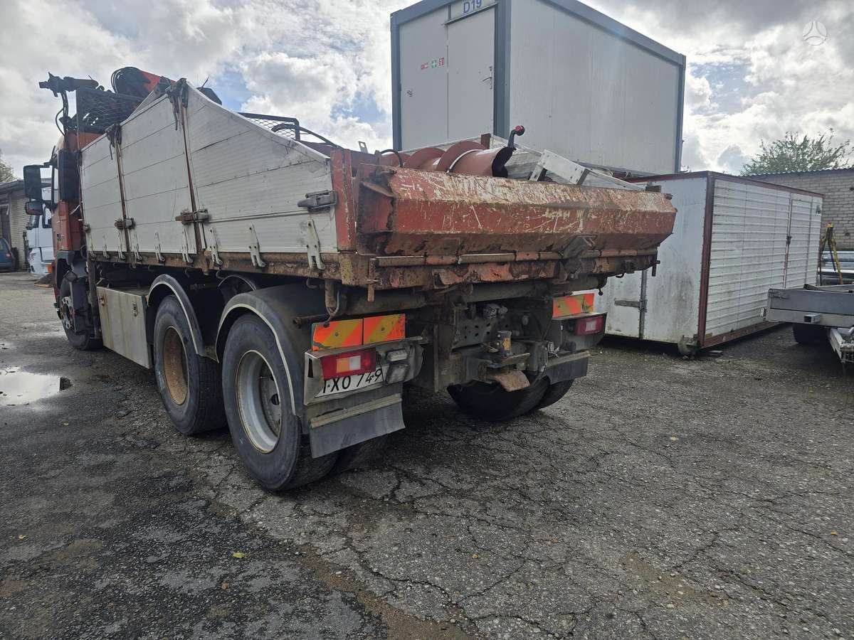 Volvo FM9, dumpers with crane