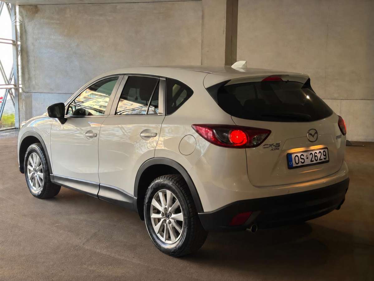 Mazda CX-5, 2.2 l., off-road / crossover