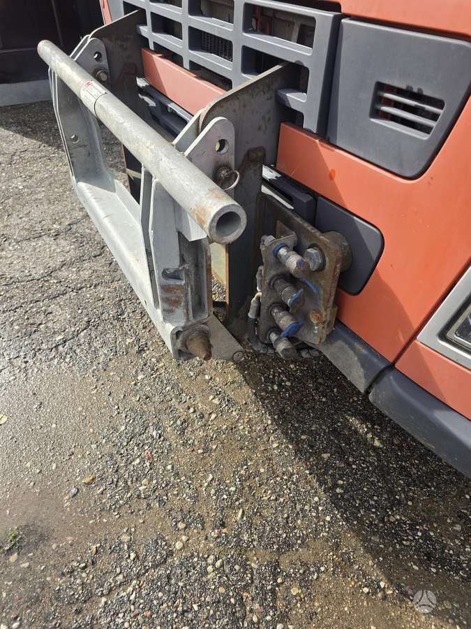 Volvo FM9, dumpers with crane