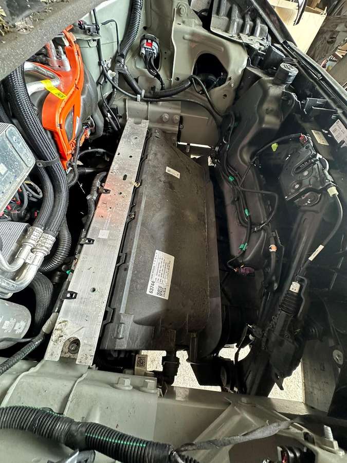 Tesla Model Y, off-road / crossover