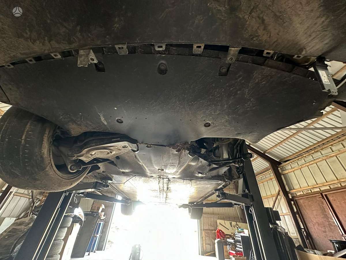 Tesla Model Y, off-road / crossover