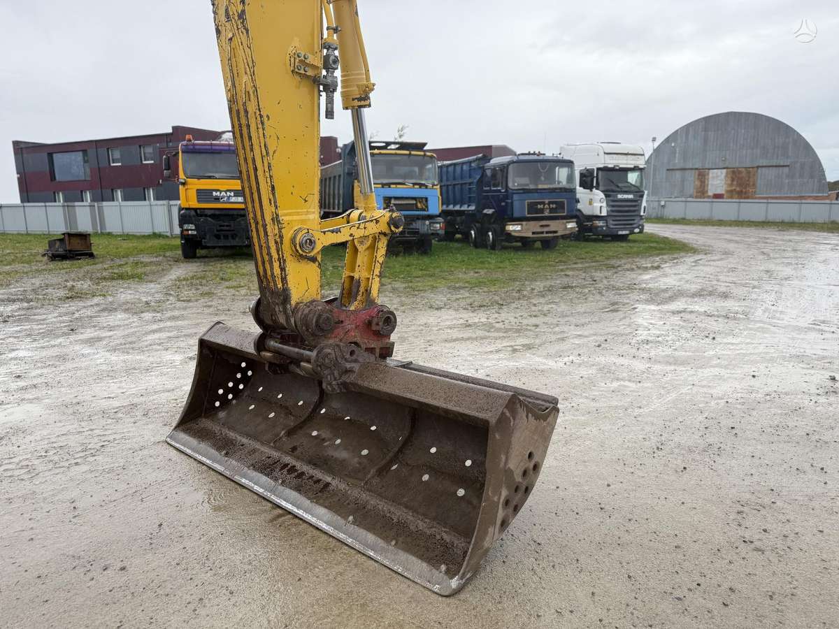 Komatsu PC 210 LC-8 , 2D, экскаваторы