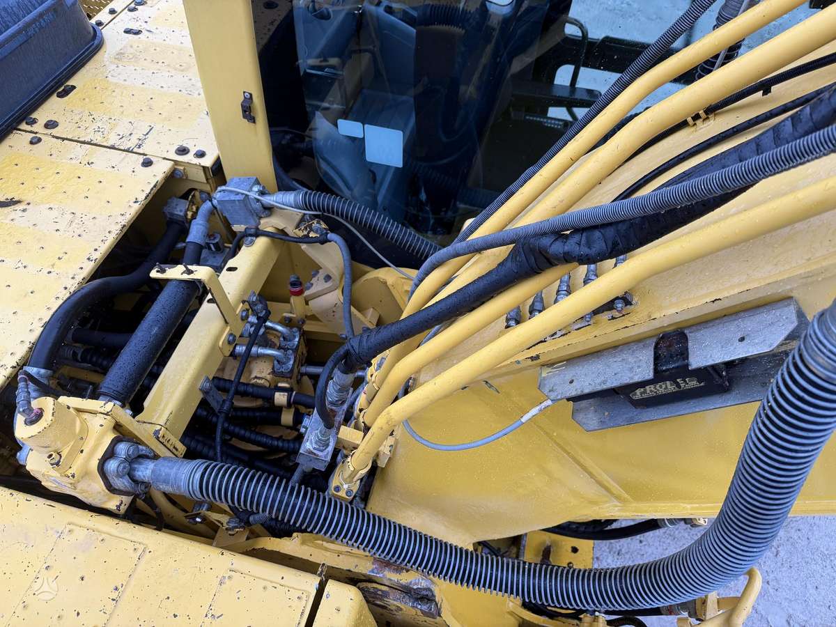 Komatsu PC 210 LC-8 , 2D, excavator