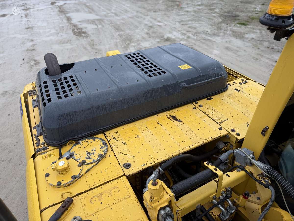 Komatsu PC 210 LC-8 , 2D, excavator