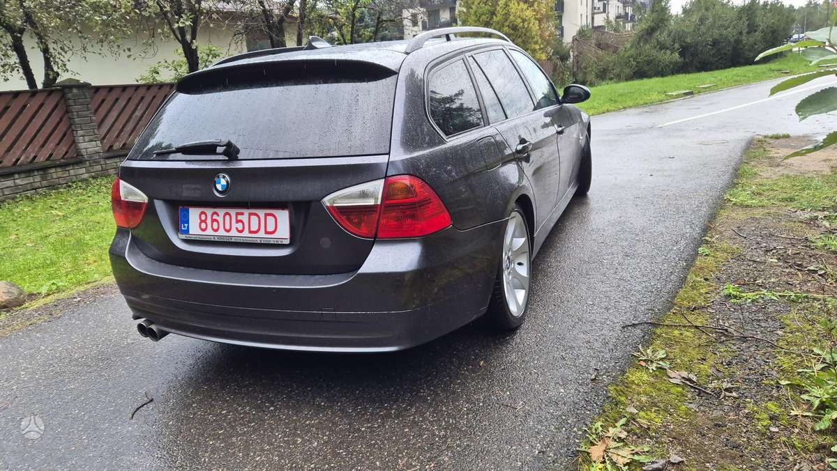 BMW 330, 3.0 l., wagon