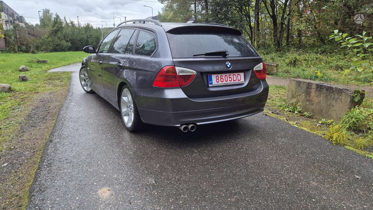 BMW 330, 3.0 l., wagon