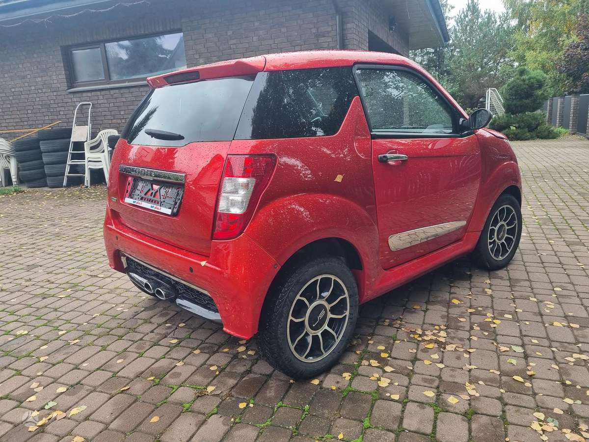 Ligier JS50, 0.5 l., hatchback