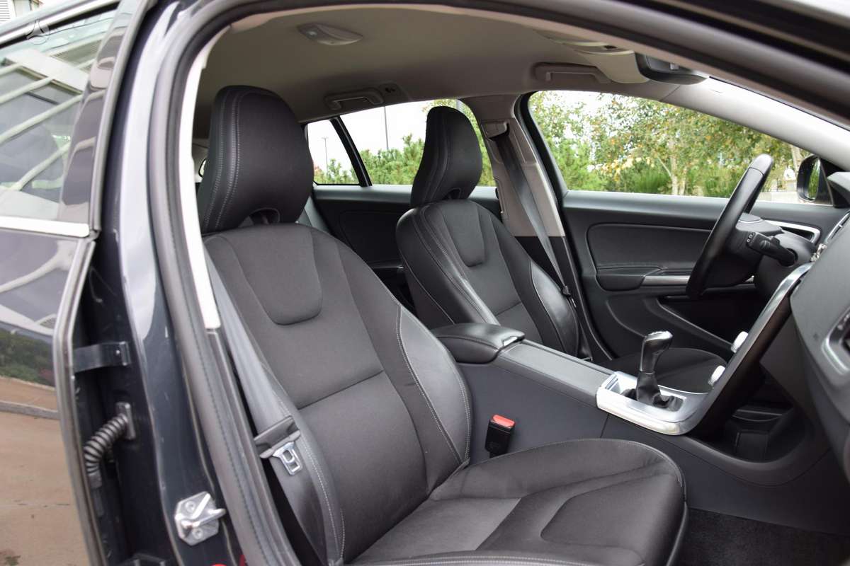 Volvo V60, 2.0 l., wagon