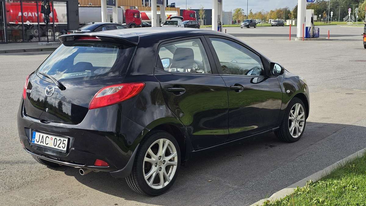 Mazda 2, 1.4 l., hečbekas