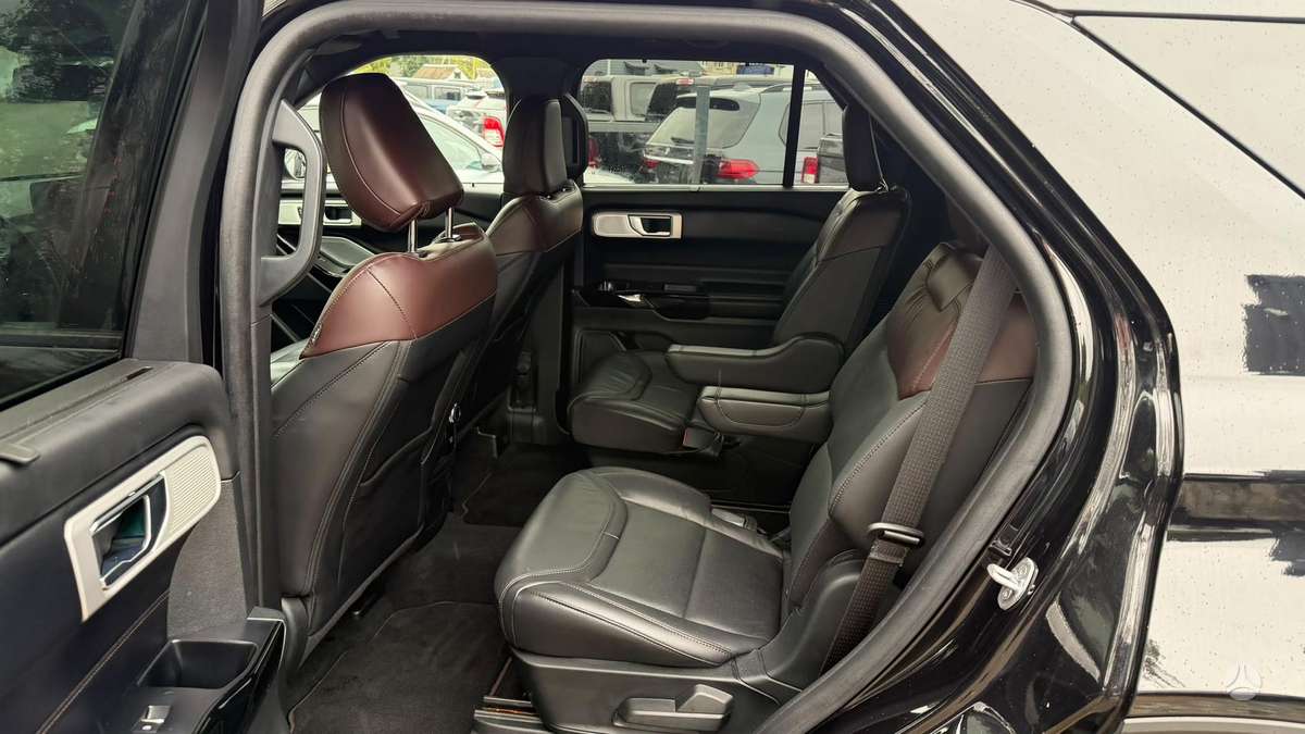 Ford Explorer, 3.0 l., off-road / crossover