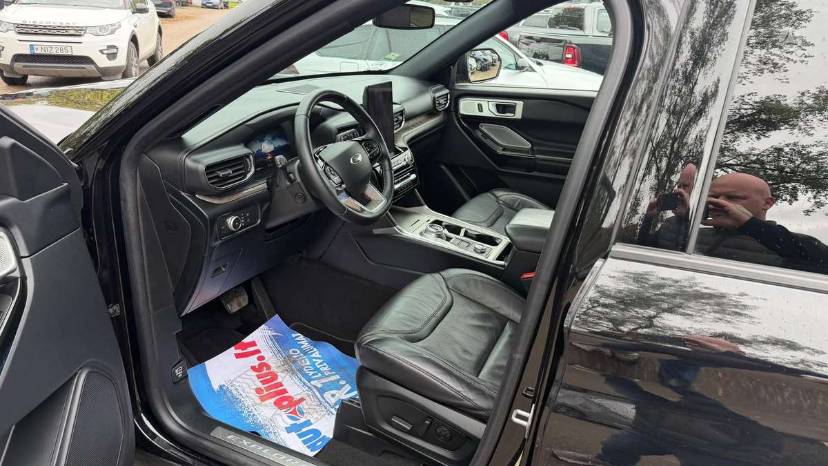 Ford Explorer, 3.0 l., off-road / crossover