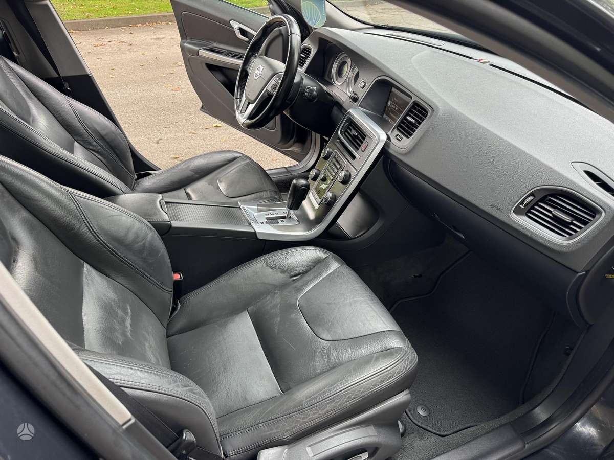 Volvo V60, 2.4 l., wagon