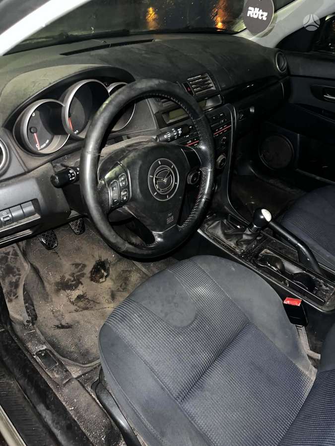 Mazda 3, 1.6 l., hatchback