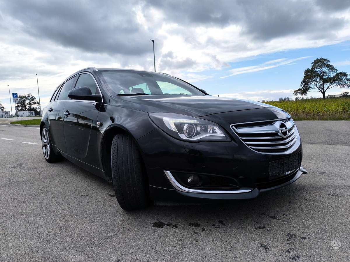 Opel Insignia 2014 — rear view