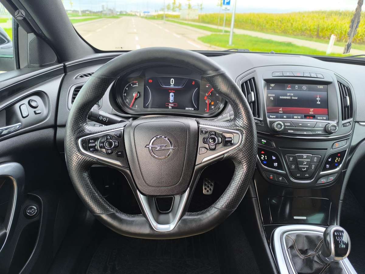 Opel Insignia 2014 — photo 8
