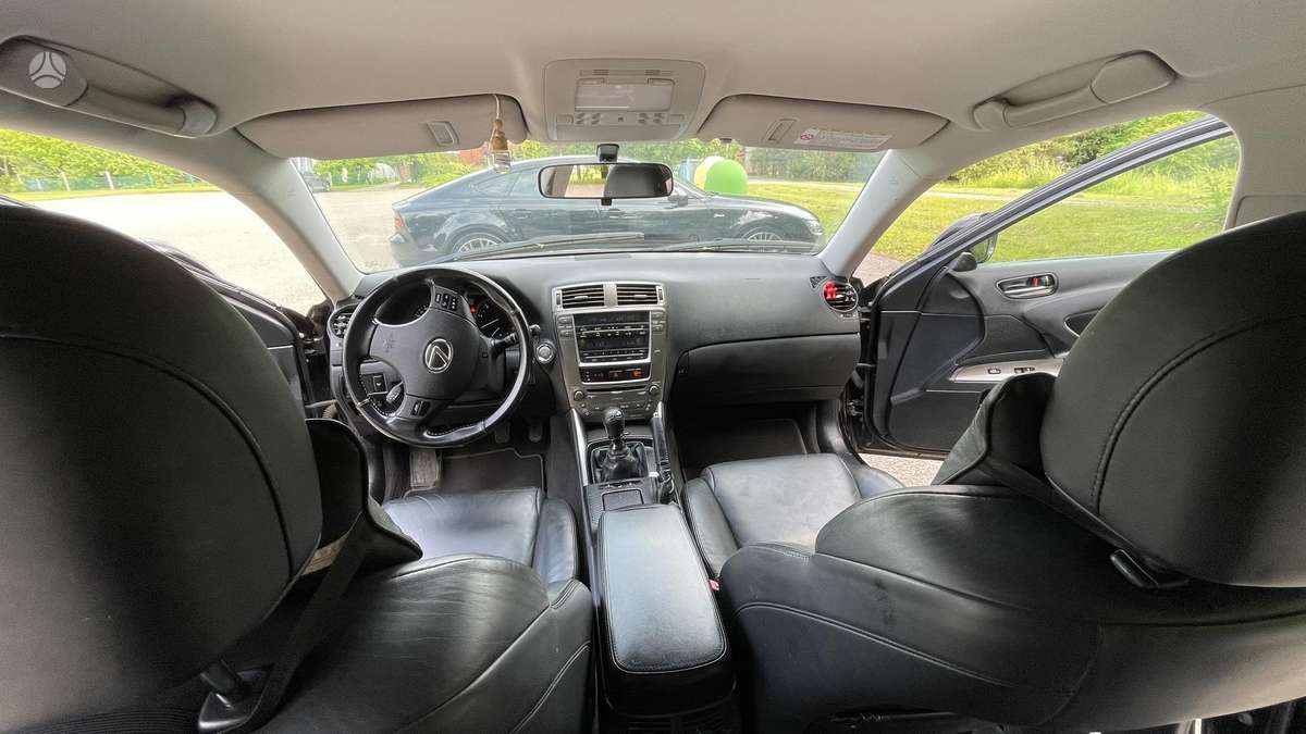 Lexus IS 220, 2.2 l., Седан
