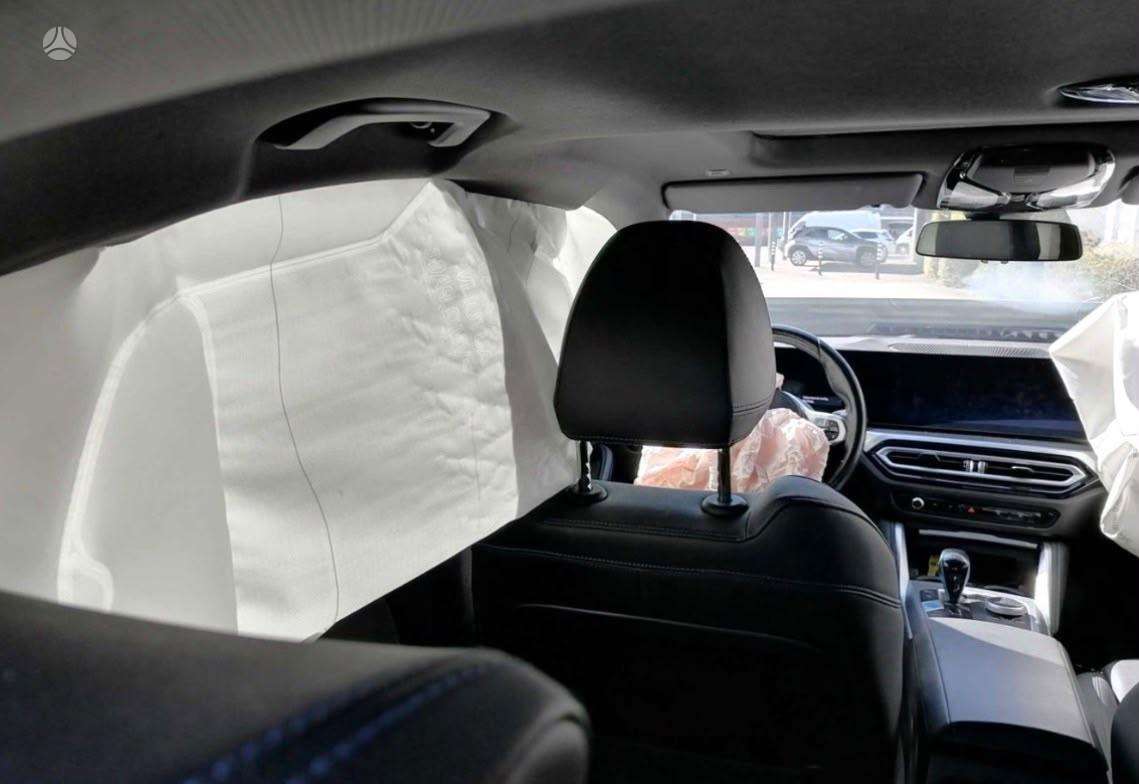 BMW i4, 84 kWh, coupe