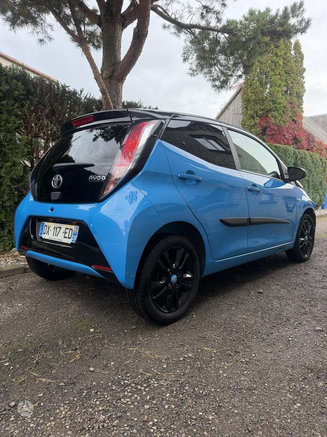 Toyota Aygo, 1.0 l., hatchback
