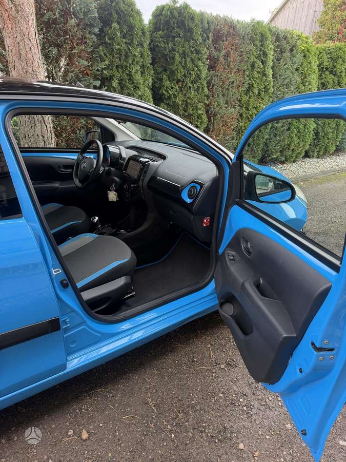 Toyota Aygo, 1.0 l., hatchback