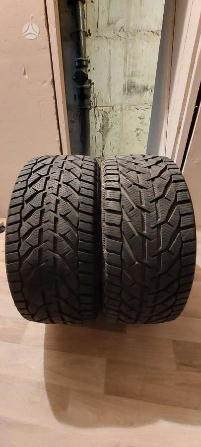 Taurus, vissezonas 245/40 R18