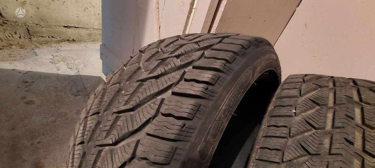Taurus, всесезонные 245/40 R18