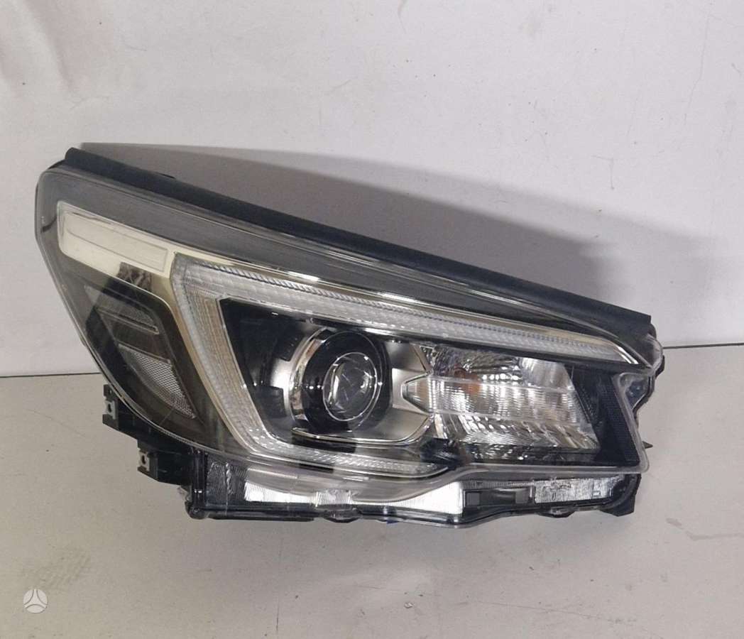 Subaru Forester žibintai