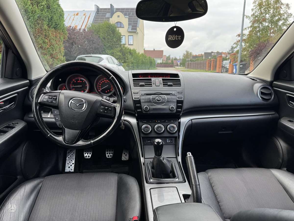 Mazda 6, 2.2 l., Седан
