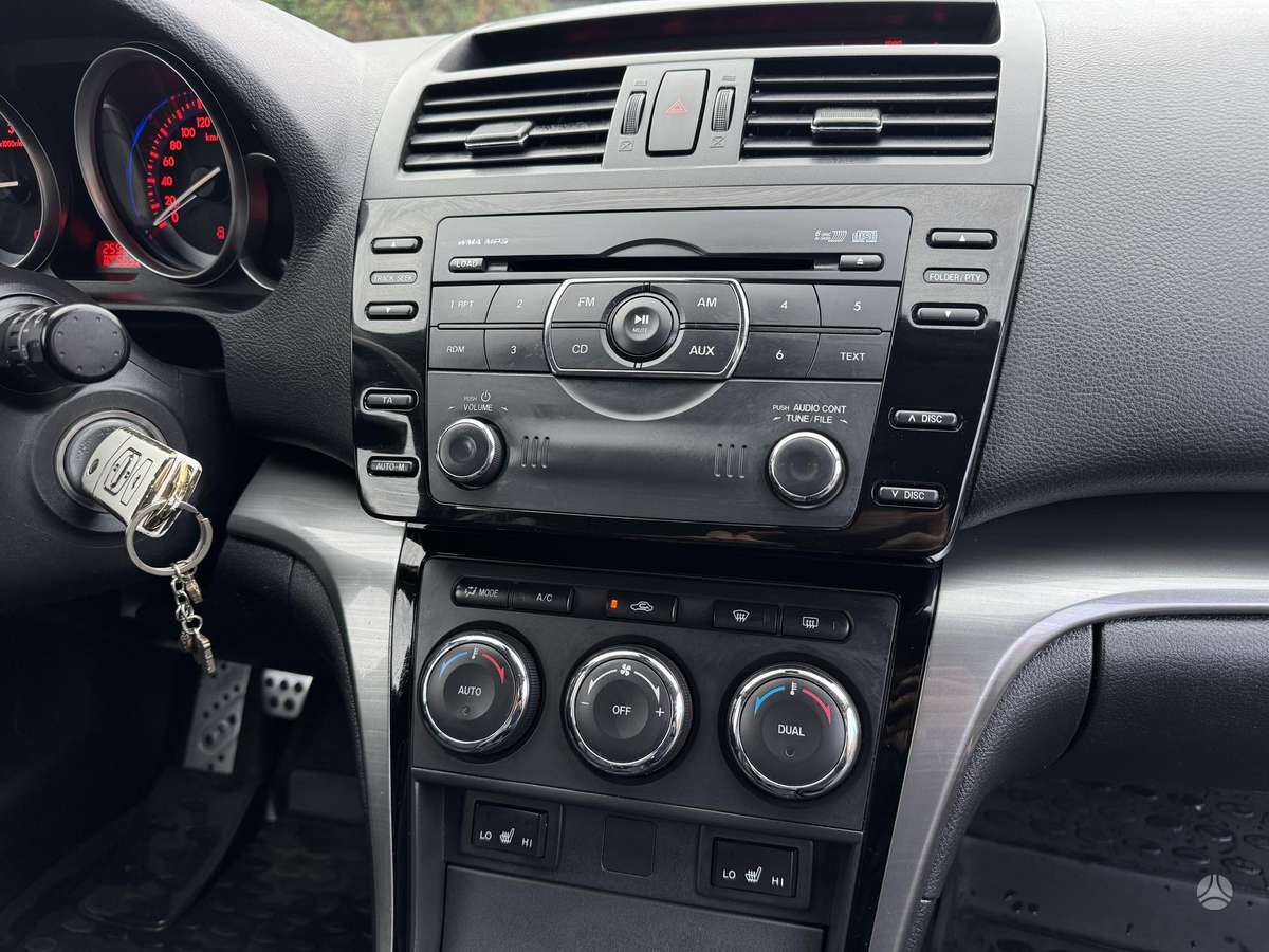 Mazda 6, 2.2 l., Седан