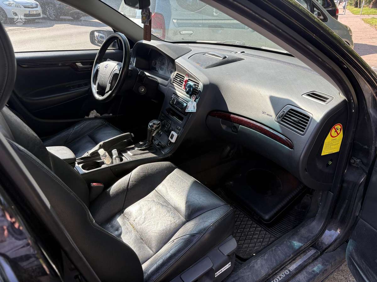 Volvo V70, 2.4 l., universalas