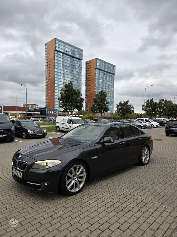 BMW 530, 3.0 l., Седан