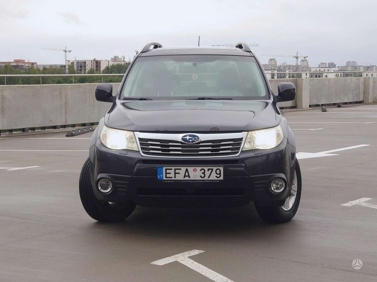 Subaru Forester, 2.0 l., off-road / crossover