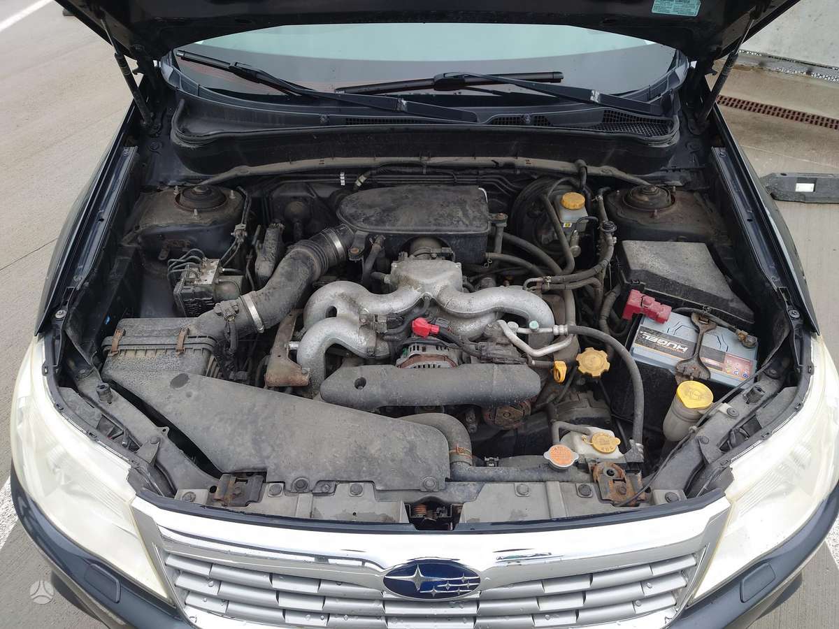Subaru Forester, 2.0 l., off-road / crossover