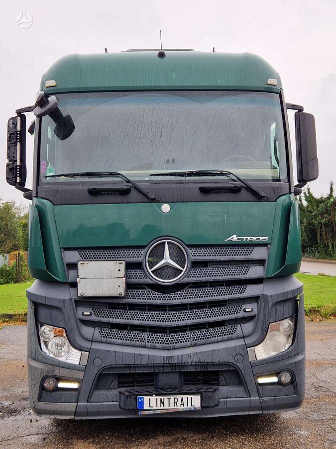 Mercedes-Benz Hidraulika. 1845, double sleeper
