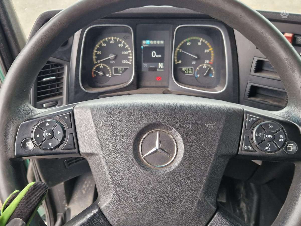 Mercedes-Benz Hidraulika. 1845, double sleeper