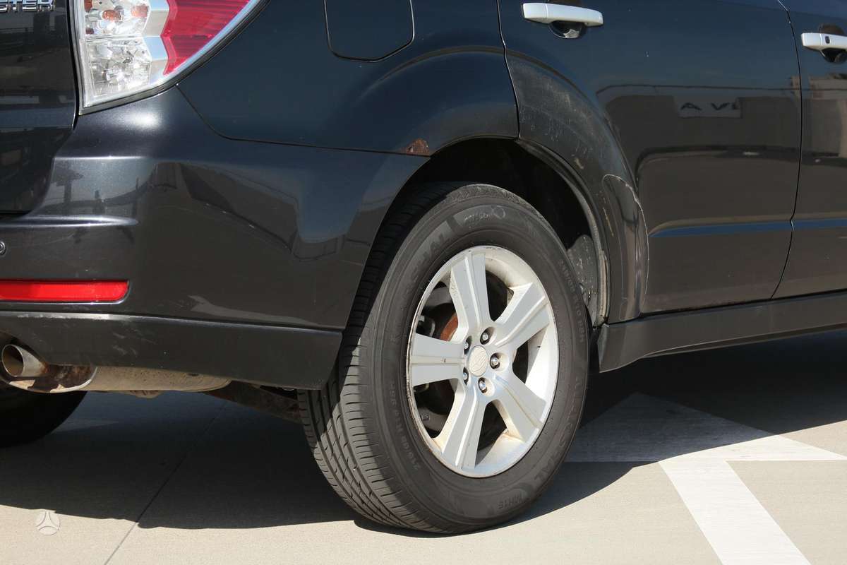 Subaru Forester, 2.0 l., off-road / crossover