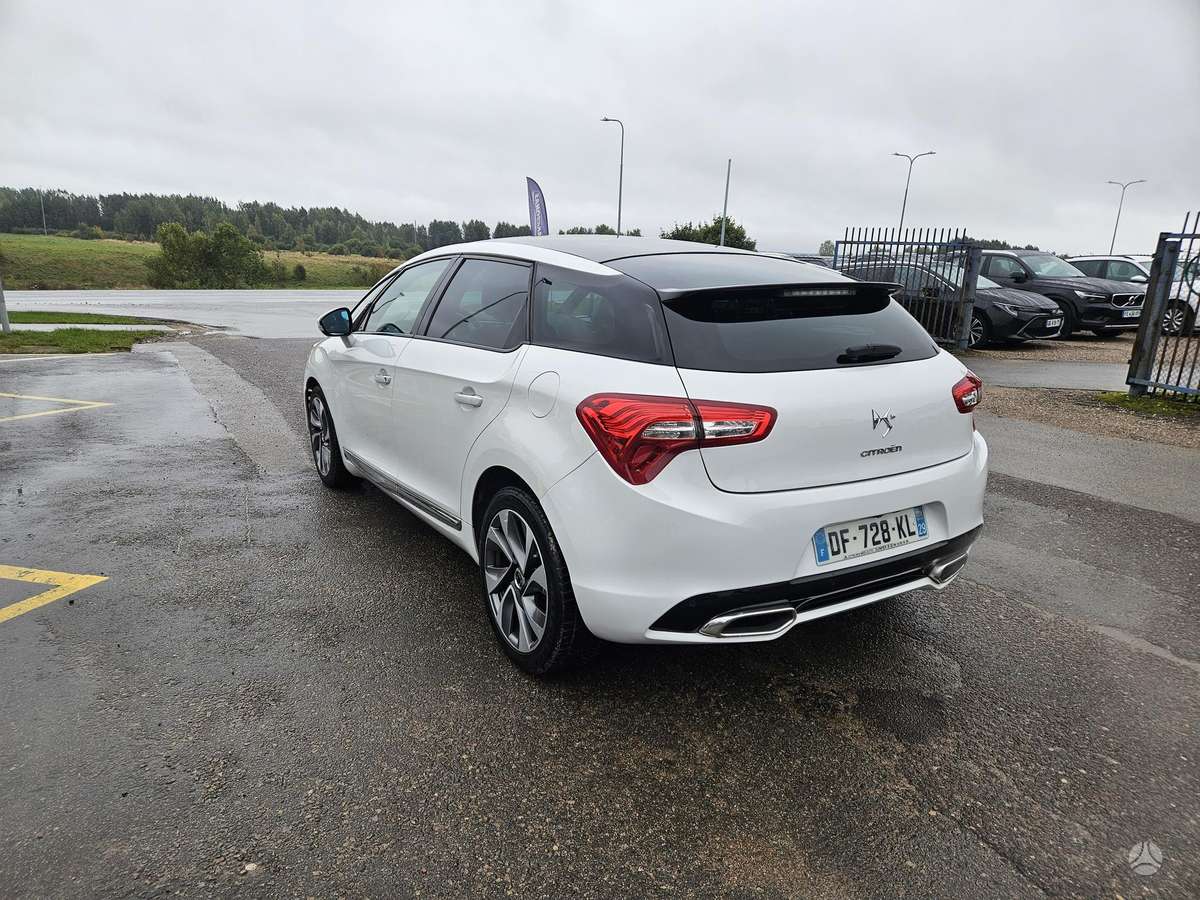 Citroen DS5, 2.0 l., Хэтчбек