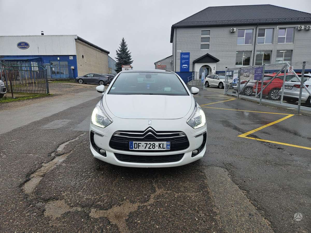 Citroen DS5, 2.0 l., Хэтчбек