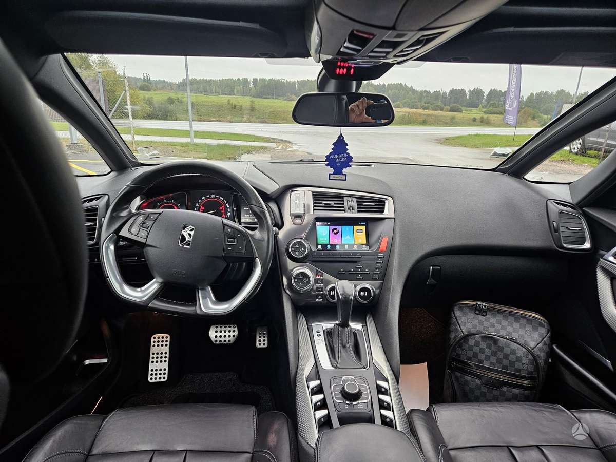 Citroen DS5, 2.0 l., Хэтчбек