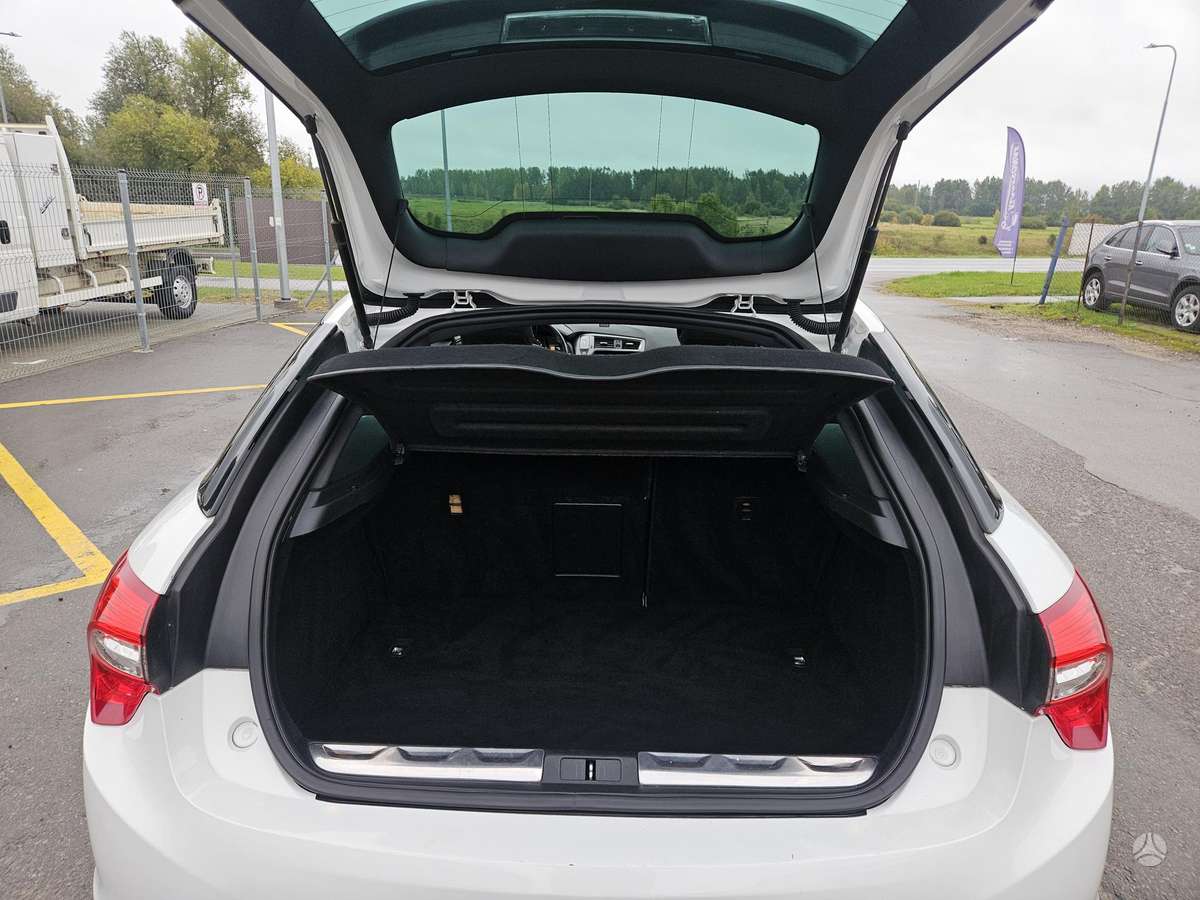 Citroen DS5, 2.0 l., Хэтчбек