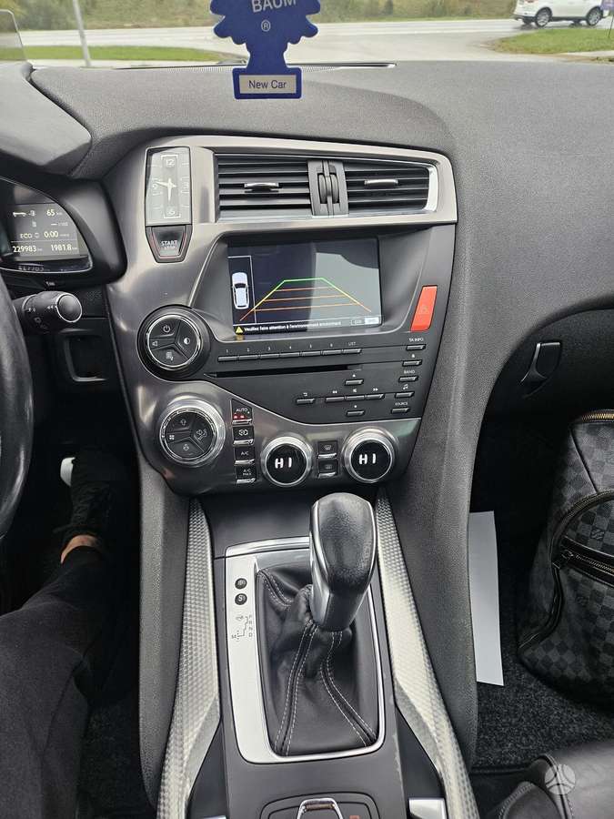 Citroen DS5, 2.0 l., Хэтчбек