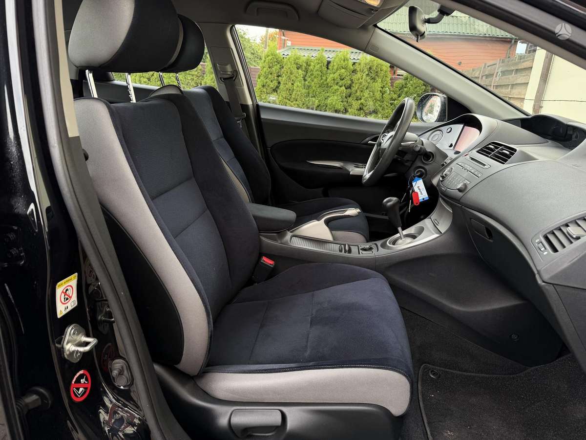 Honda Civic, 1.3 l., hatchback