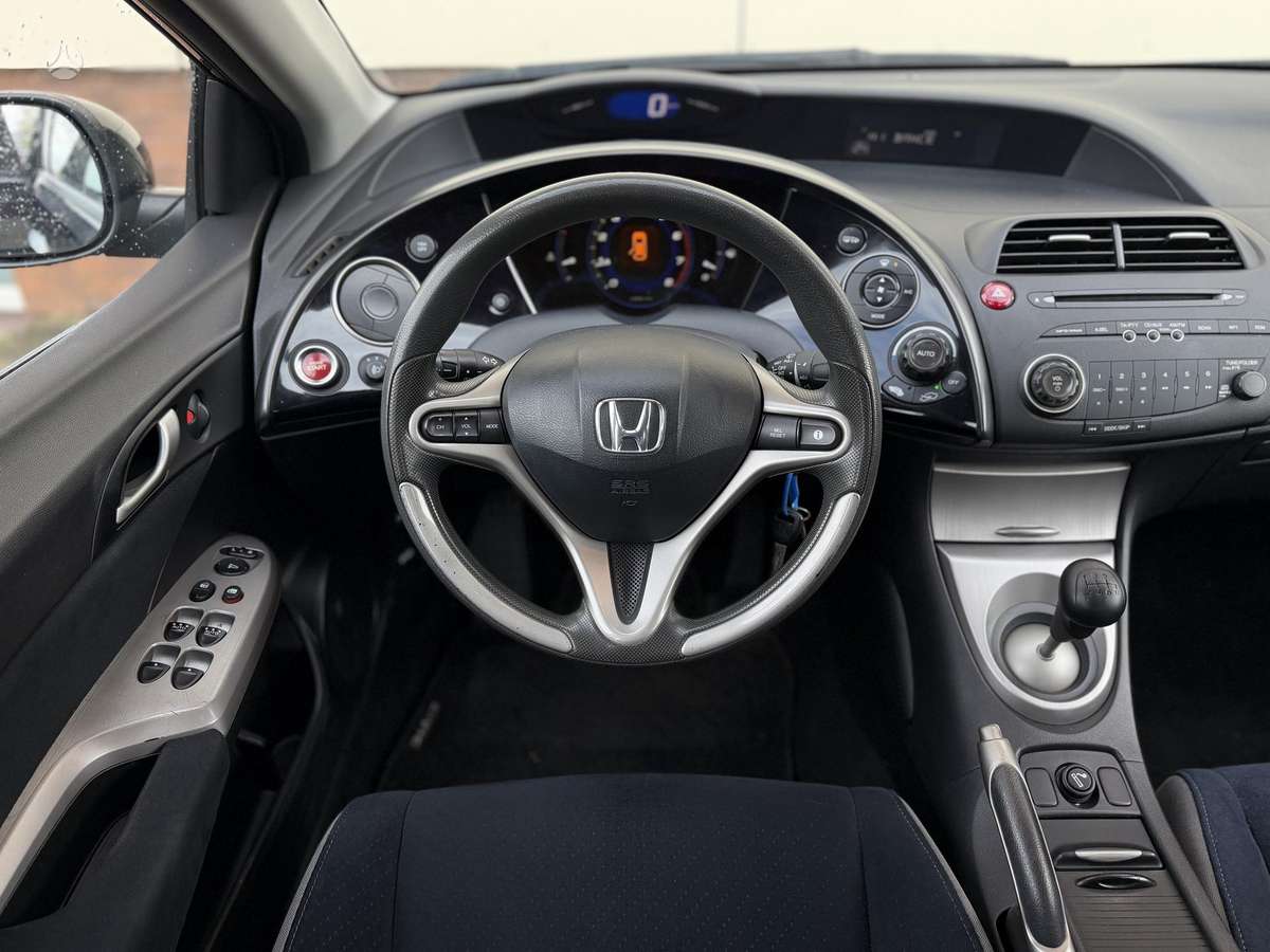 Honda Civic, 1.3 l., hatchback