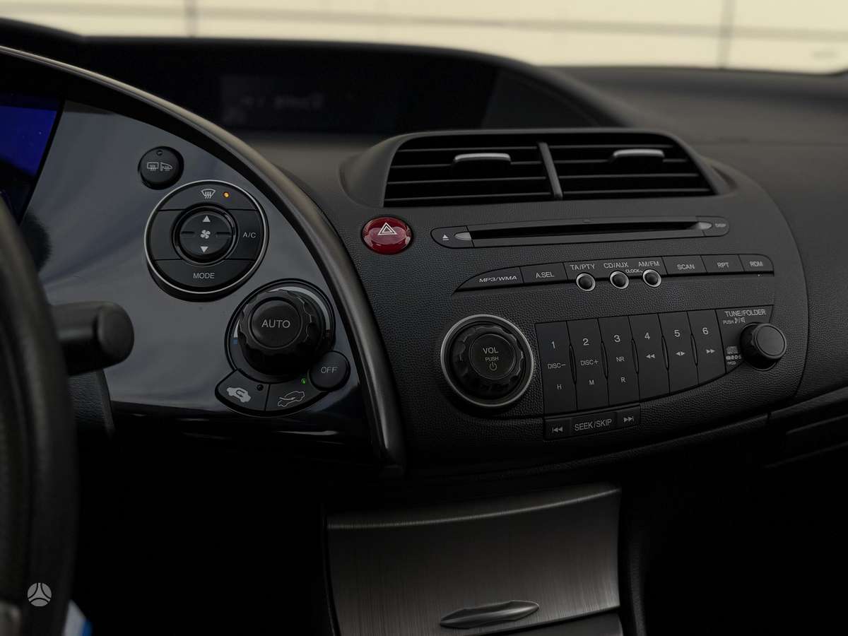 Honda Civic, 1.3 l., hatchback