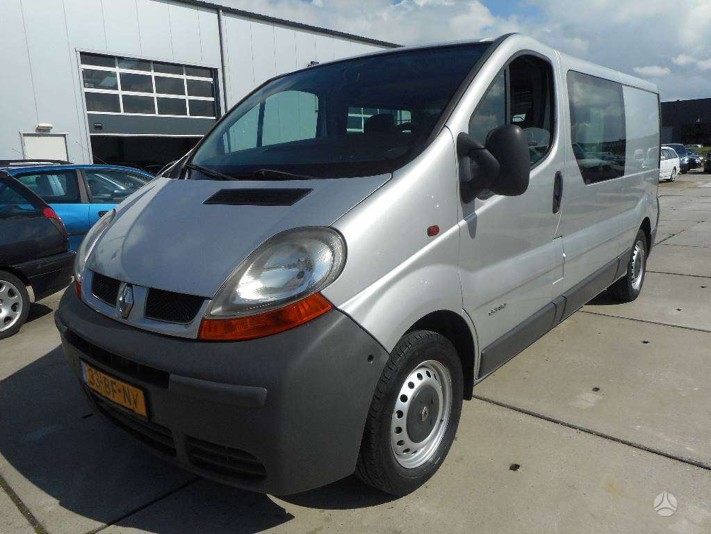 Renault Trafic, keleiviniai mikroautobusai
