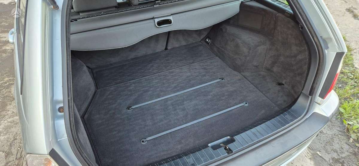 BMW 318 2005 — photo 6