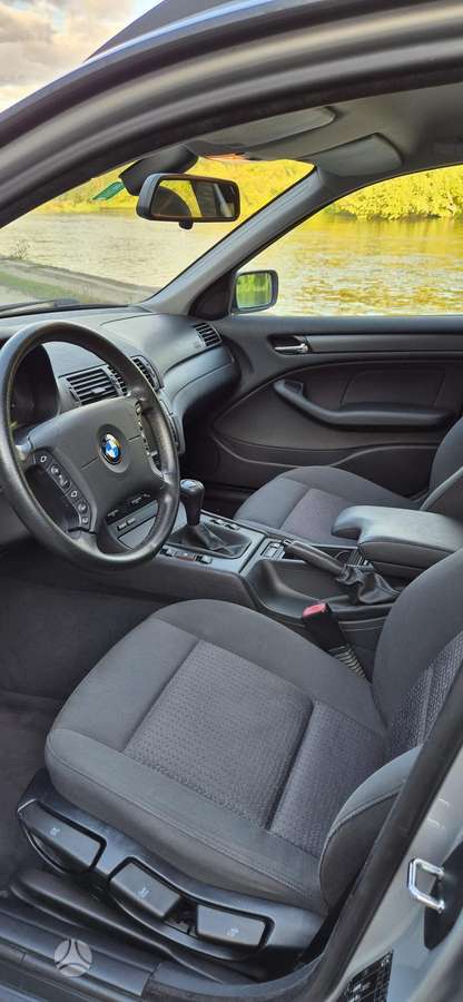 BMW 318 2005 — photo 11
