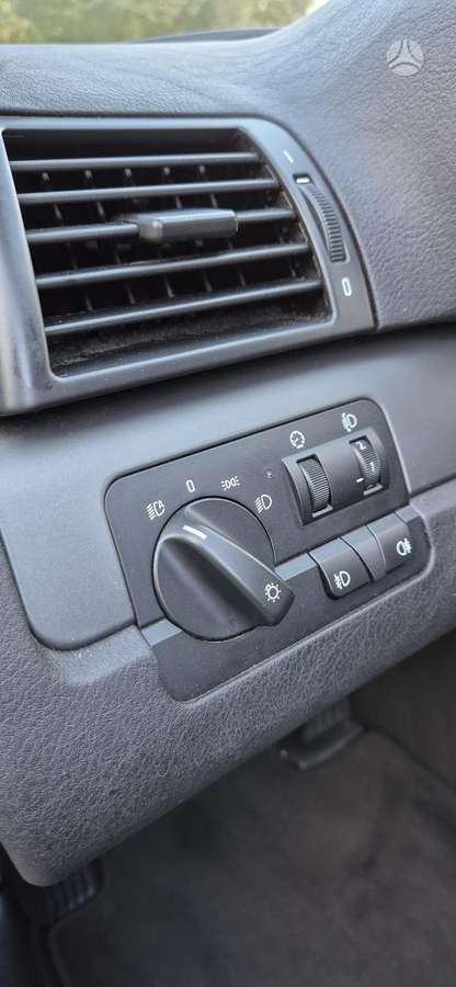 BMW 318 2005 — photo 14
