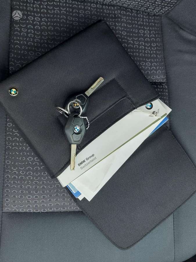 BMW 318 2005 — photo 15